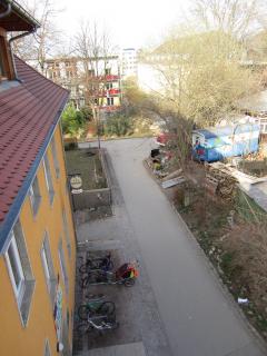 Weg zwischen SUSI und Haus 037